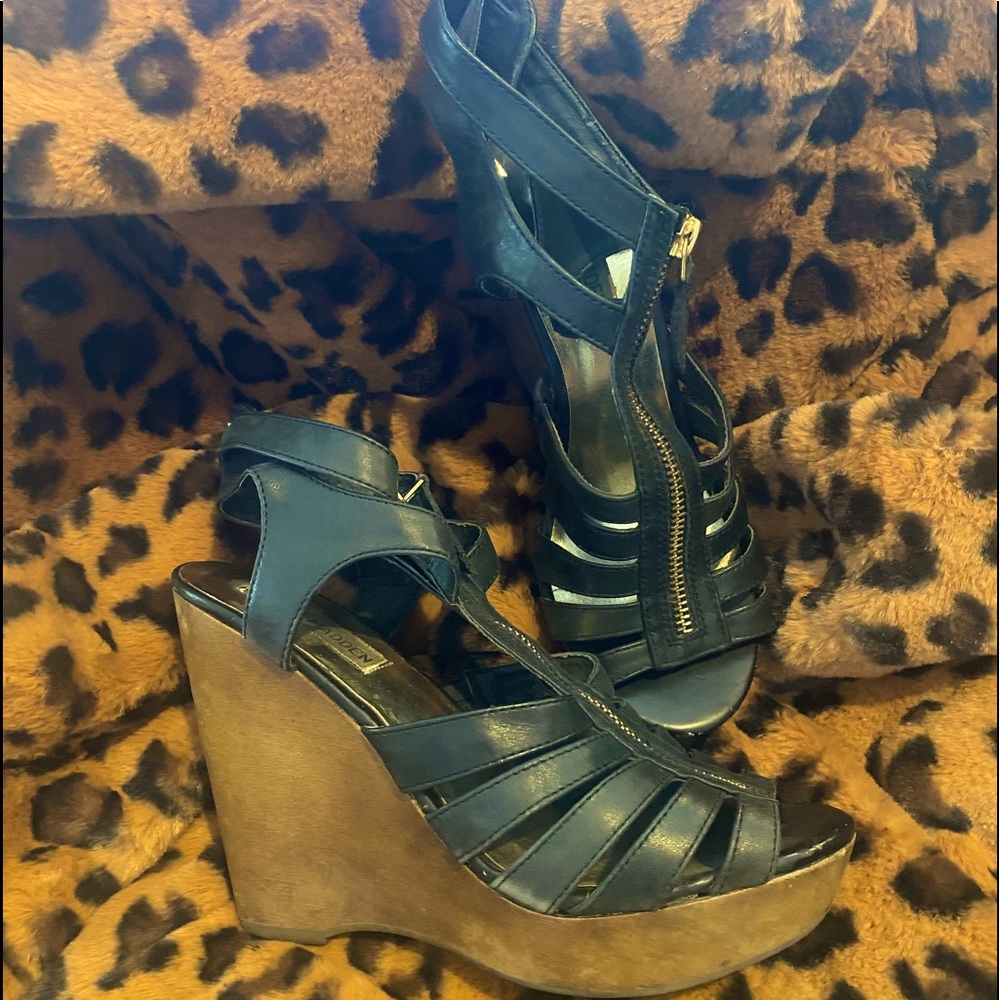 Steve Madden wedges. Size 7.5 in black
